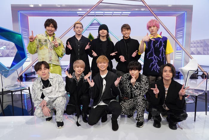 (前列)Da-iCE(後列左から)りんたろー。、ローカルカンピオーネ、兼近大樹 (C)日本テレビ