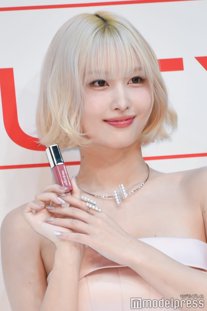 モモ(C)モデルプレス