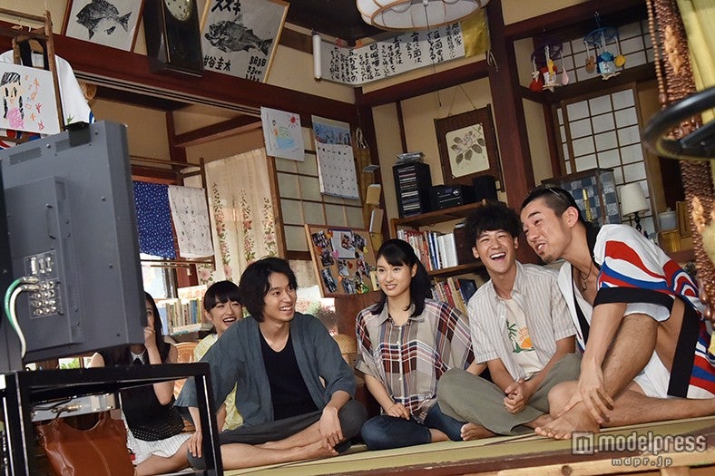 ラストシーンをモニターでチェック