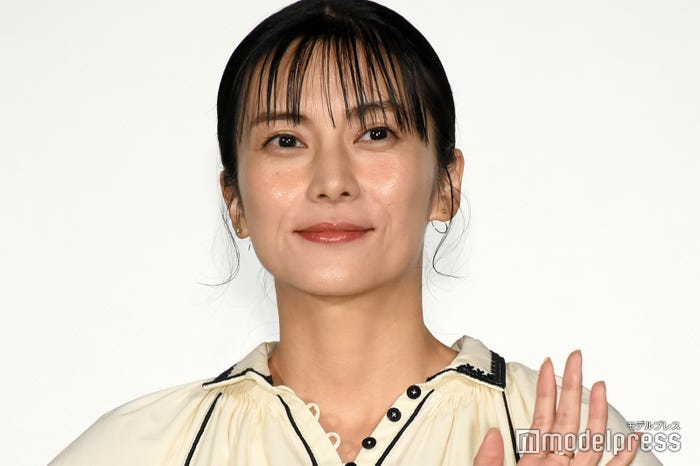 ロングヘアの柴咲コウ(C)モデルプレス