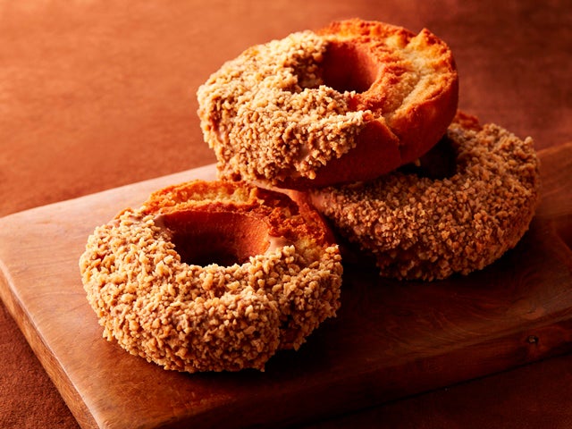 豆乳オールドファッション キャラメルバナナ／画像提供：タリーズコーヒージャパン株式会社