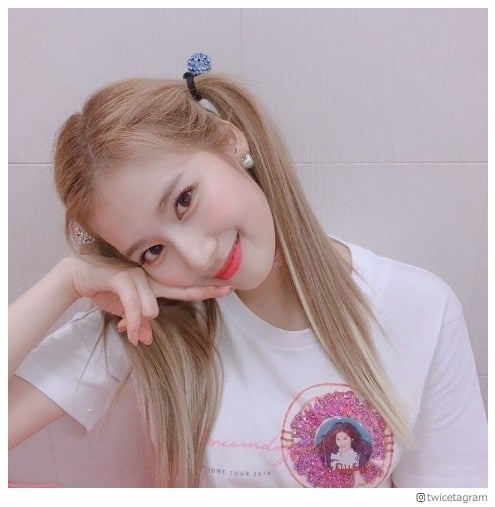 TWICEサナ、初ドームツアー終え感謝伝える「夢を、夢みたいな現実にしてくれて」