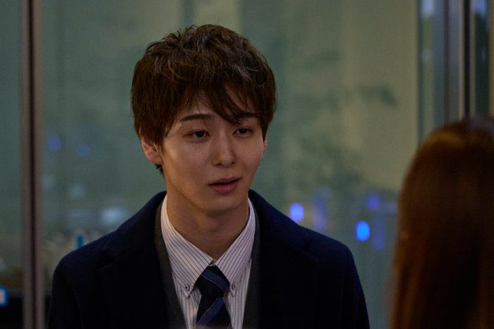 太田駿静「復讐カレシ~溺愛社長の顔にはウラがある~」第1話(C)「復讐カレシ~溺愛社長の顔にはウラがある~」製作委員会・MBS