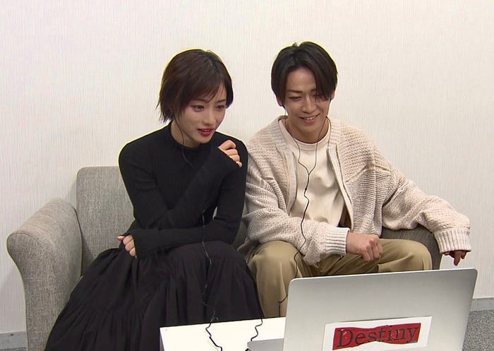 石原さとみ、亀梨和也(C)テレビ朝日