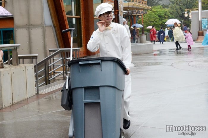 ゲストを楽しませるファンカストーディアル/「ディズニーウォーク2014」