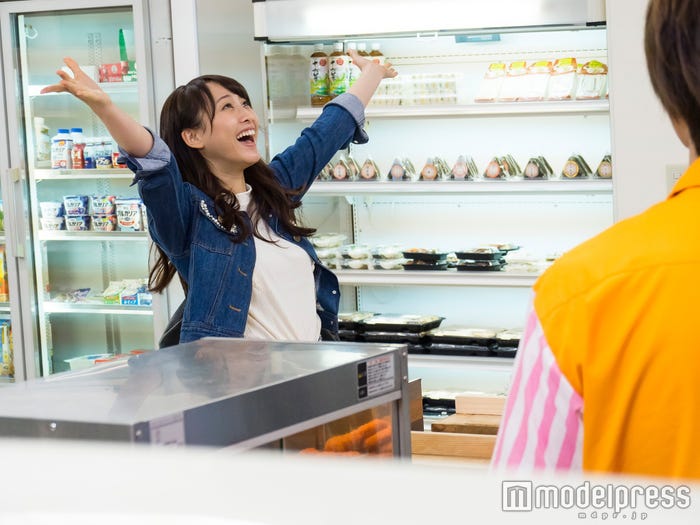 楓の愛はどんどんエスカレートし…(C)2016「ニーチェ先生」製作委員会