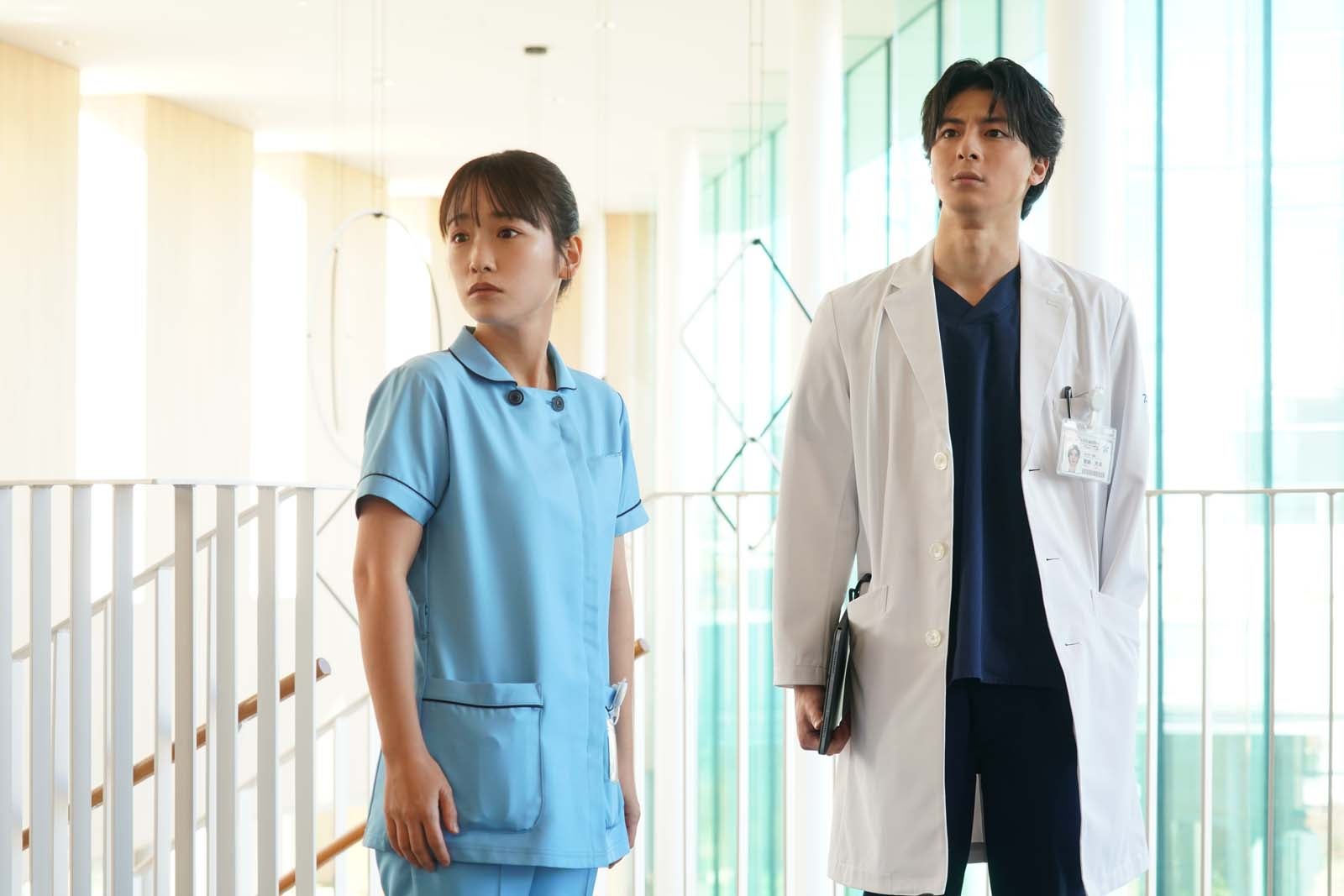 川栄李奈、高杉真宙「となりのナースエイド」第2話より（C）日本テレビ