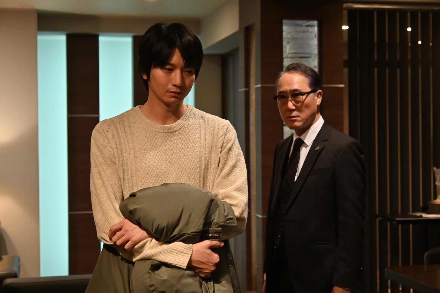 向井理、佐野史郎（C）カンテレ