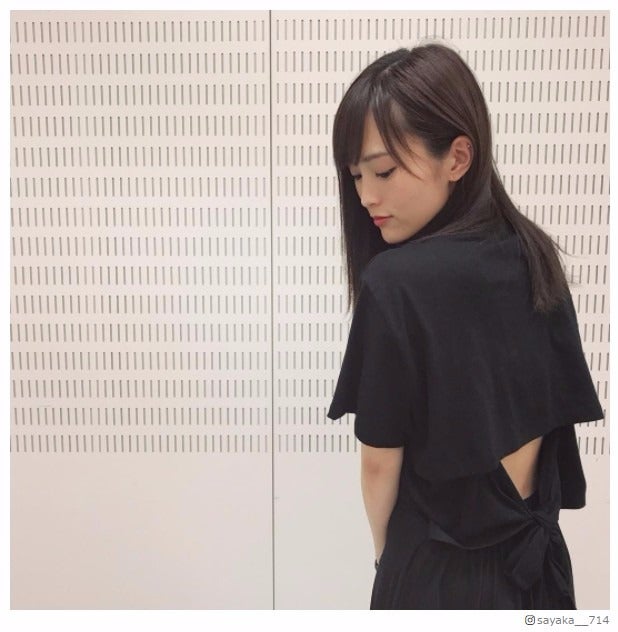 NMB48山本彩、絶妙“肌見せ”ワンピに「艶っぽい可愛さ」「大人っぽい！」の声