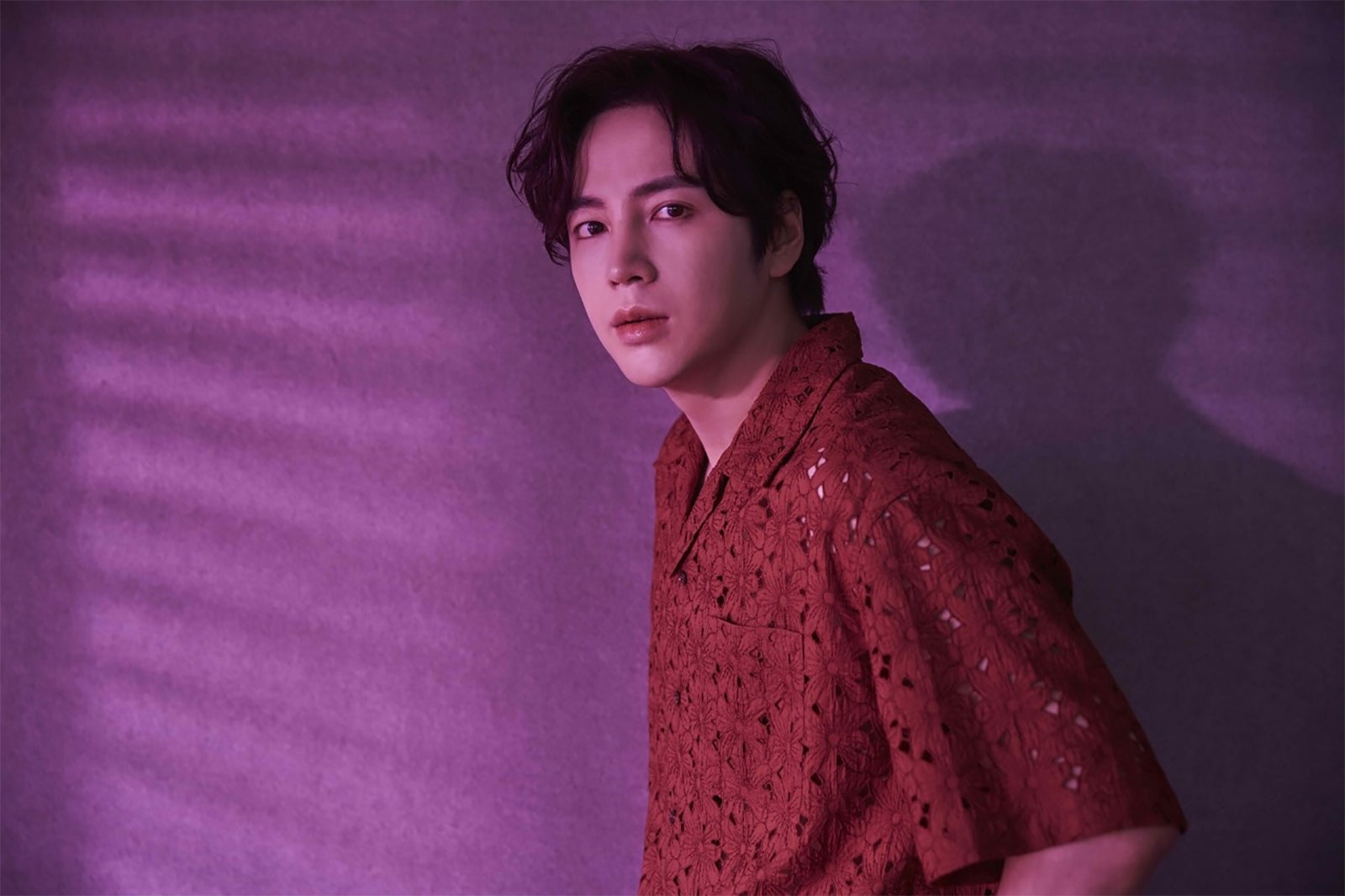 チャン・グンソク、ジェジュンのドキュメンタリー映画に友情出演 場面写真＆本編映像解禁も＜オン・ザ・ロード＞