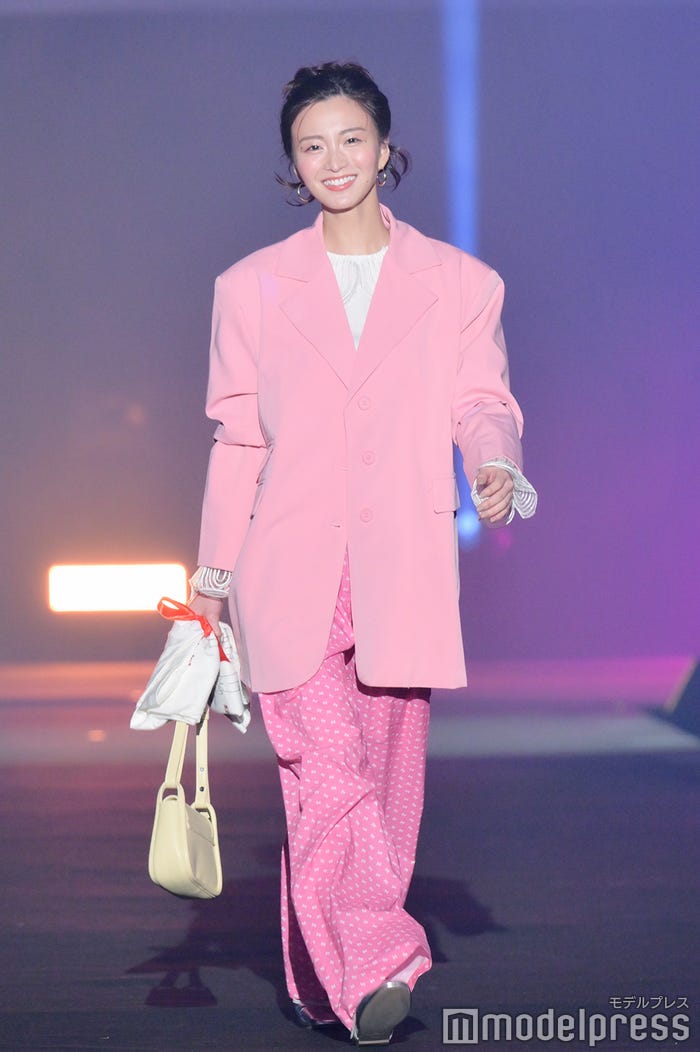 岡崎紗絵(C)モデルプレス