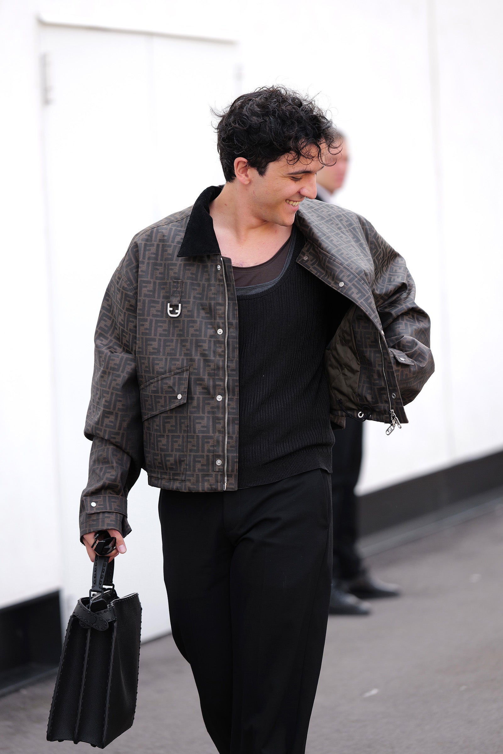 「フェンディ2025年春夏メンズコレクション」の様子（提供写真）