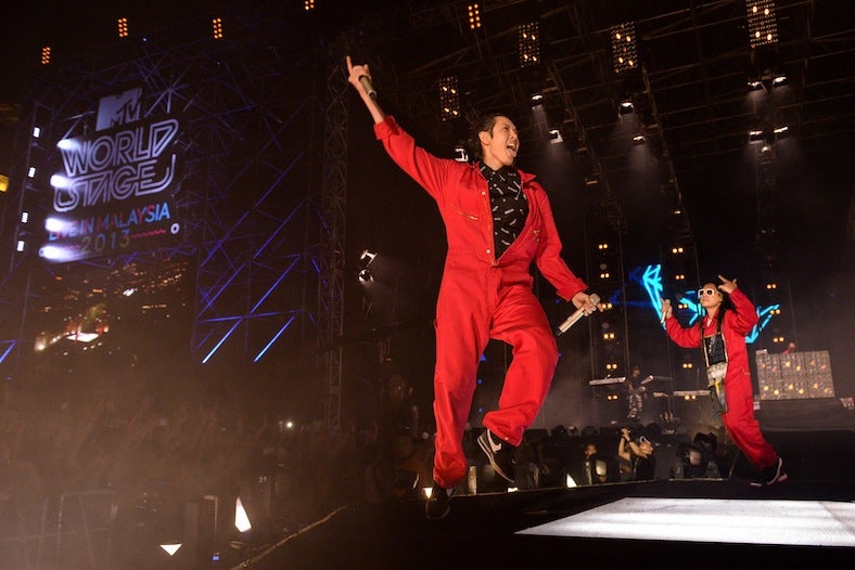 ライブ出演したファーイースト・ムーヴメント／「MTV World Stage Live in Malaysia 2013」(C)MTV Asia/Lucas Lau