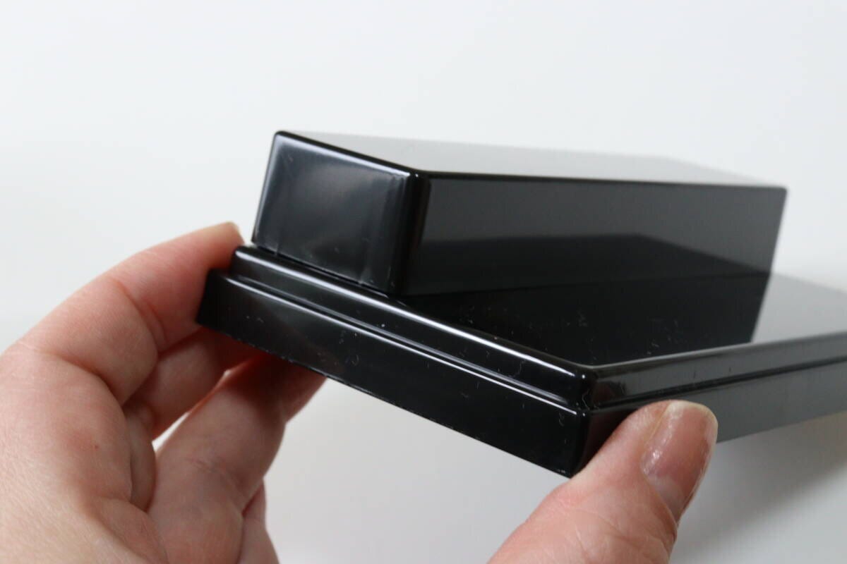 ミニコレクションボックス（取り外せるひな壇台座）　段差