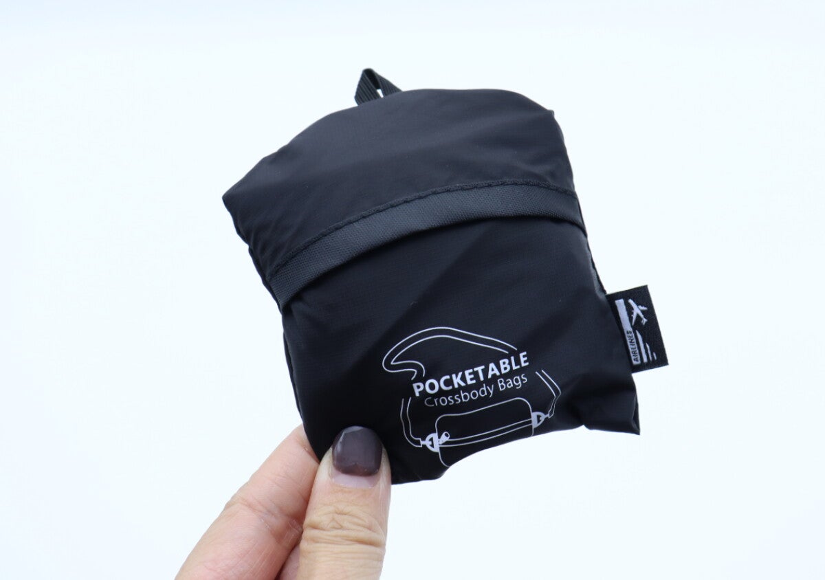 100均の売り場で思わず3度見！折りたためるって天才かよ…！リュックにつけとくと便利だよ～