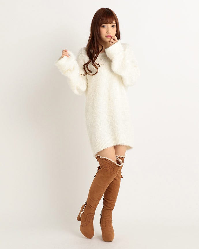 袖フレアシャギーワンピース「LIZ LISA」8,964円(税込)/画像提供:Tokyo Kawaii Life