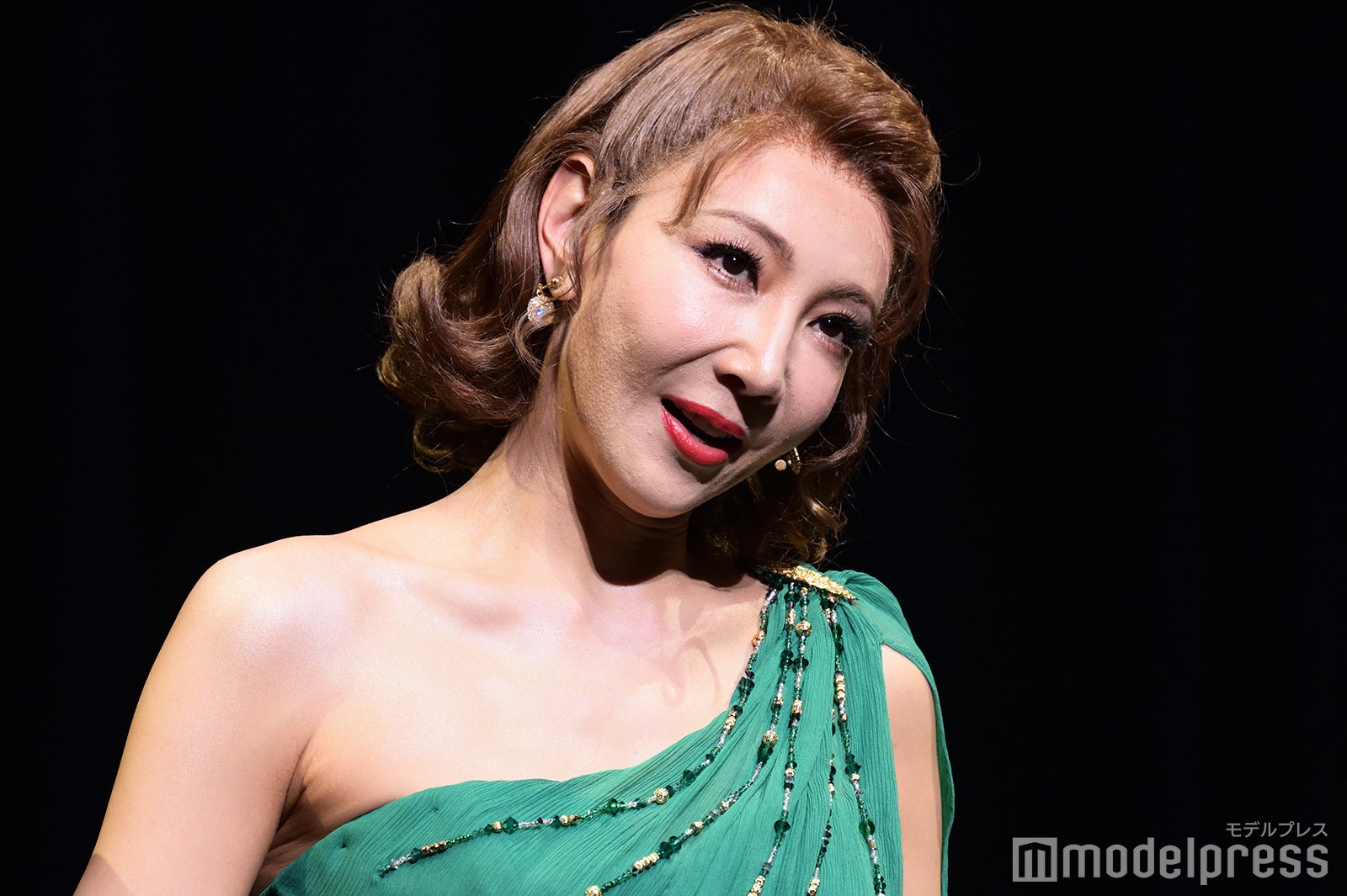 柚希礼音（C）モデルプレス