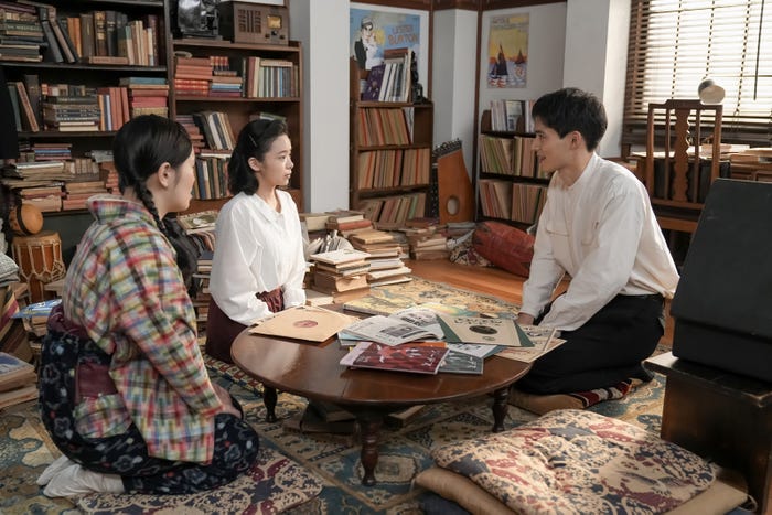 富田望生、趣里、水上恒司(C)NHK