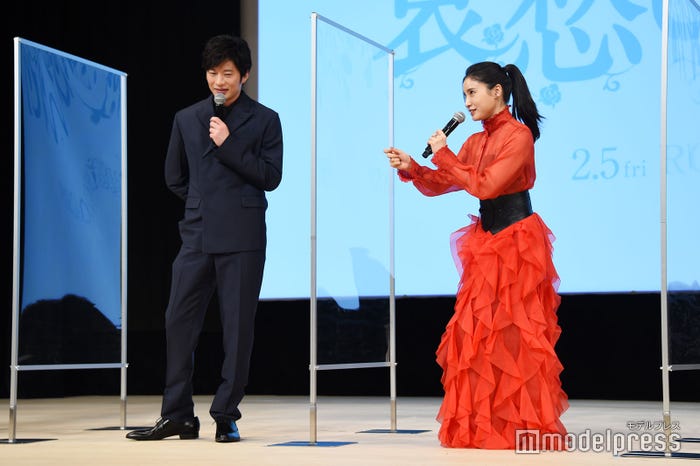 田中圭が手を握って「まるで子どもを説得するように話を聞いてくださった」と語る土屋太鳳(C)モデルプレス