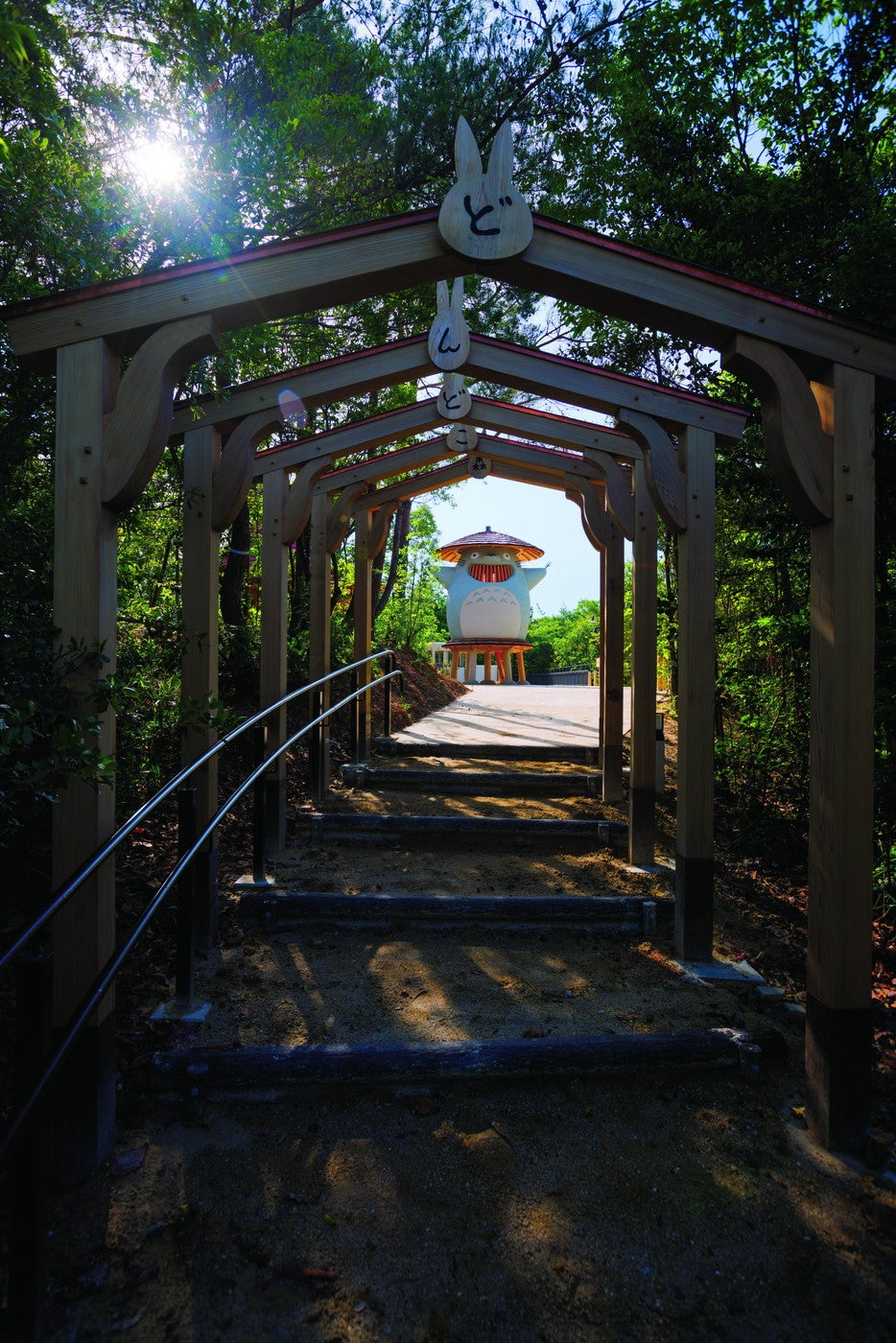 どんどこ森の「どんどこ堂」（C）Studio Ghibli