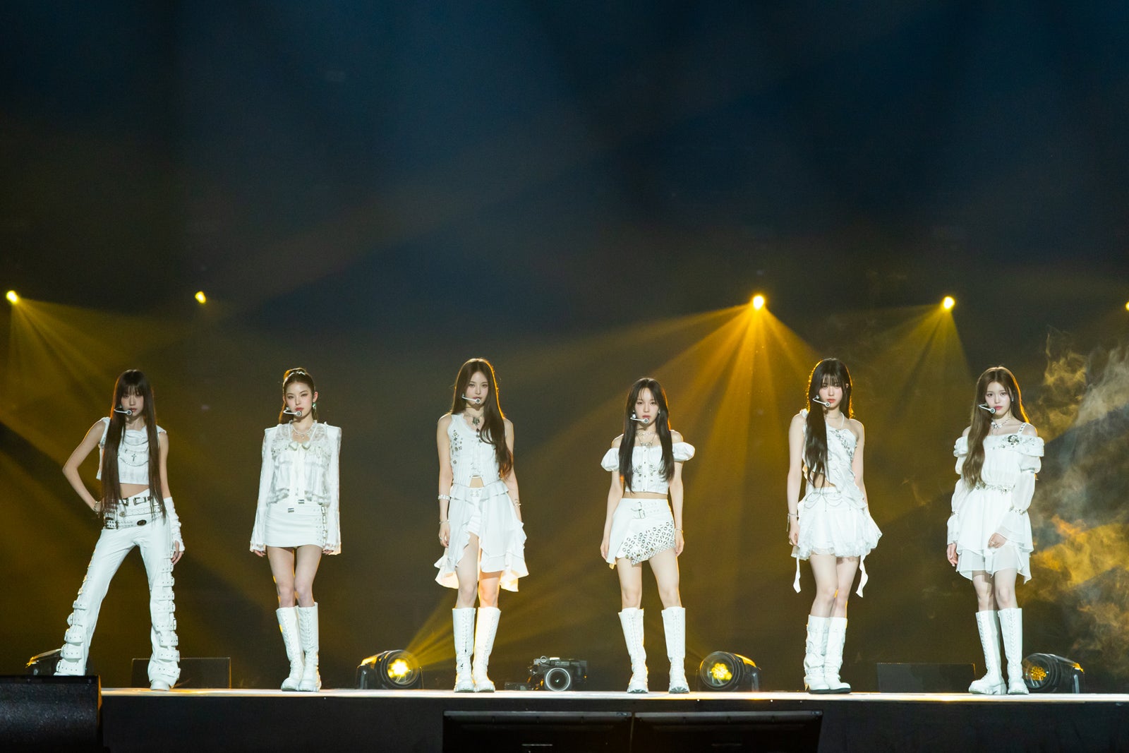 izna「KCON JAPAN 2025」（C）CJ ENM Co., Ltd, All Rights Reserved