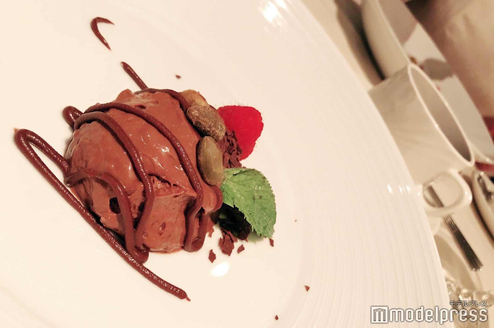 BELGIAN DARK CHOCOLATE MOUSSE（C）モデルプレス