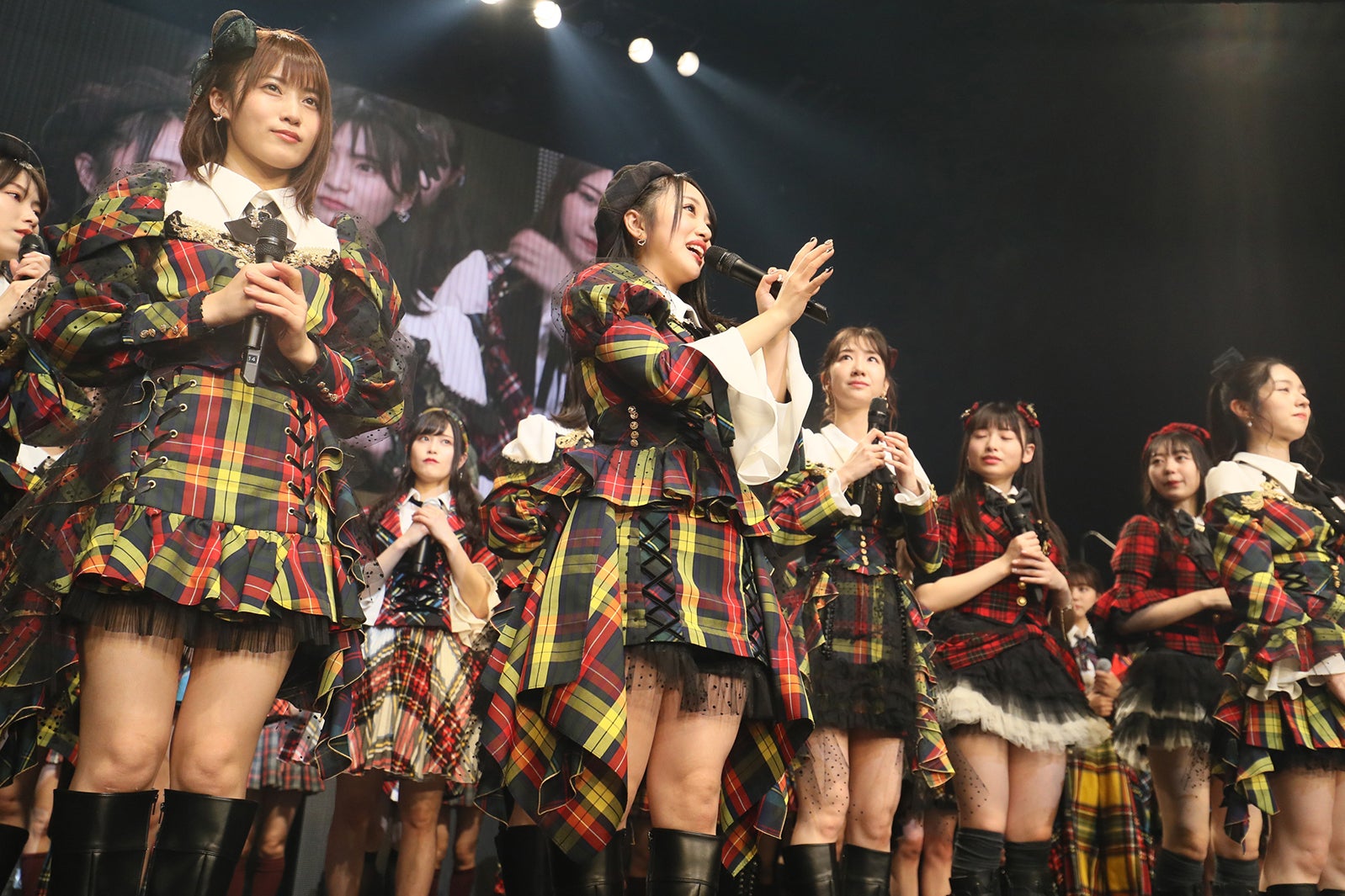 「AKB48単独コンサート～15年目の挑戦者～」 （C）AKS