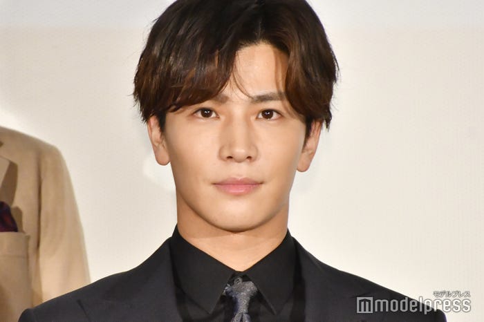 岩田剛典(C)モデルプレス
