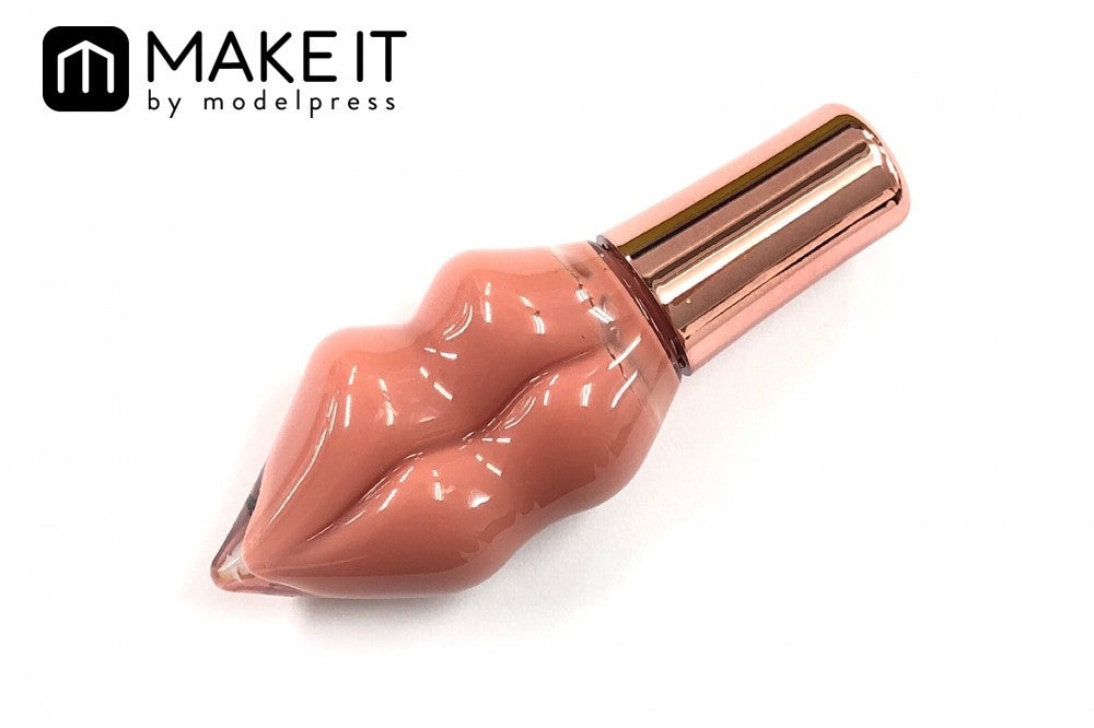 プランプピンク／メルティー リップセラム／102 ジェニックベージュ／1,300円（税抜） (C)メイクイット