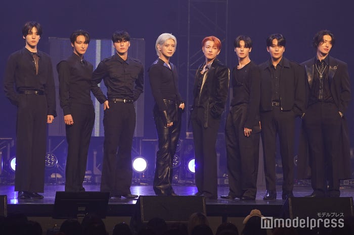 ATEEZ/(左より)ユンホ、ソンファ、サン、ヨサン、ホンジュン、ウヨン、ジョンホ、ミンギ(C)モデルプレス