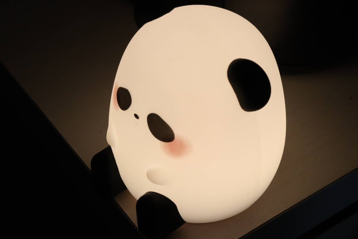 センサーライト（パンダ）　暗い室内で点灯