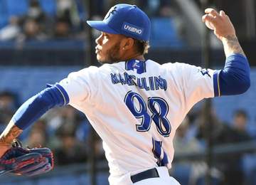 DeNAまさかマルセリーノが走塁妨害 ピンチ拡大に横浜スタジアムが騒然