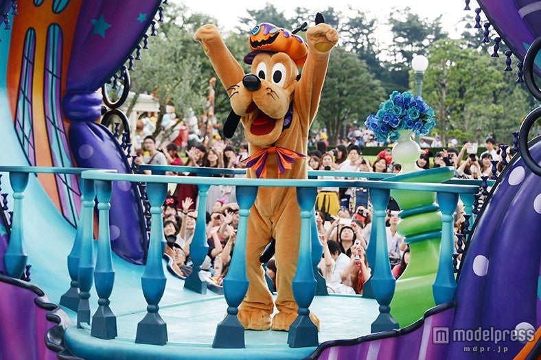 パレード「ハッピーハロウィーンハーベスト」／プルート