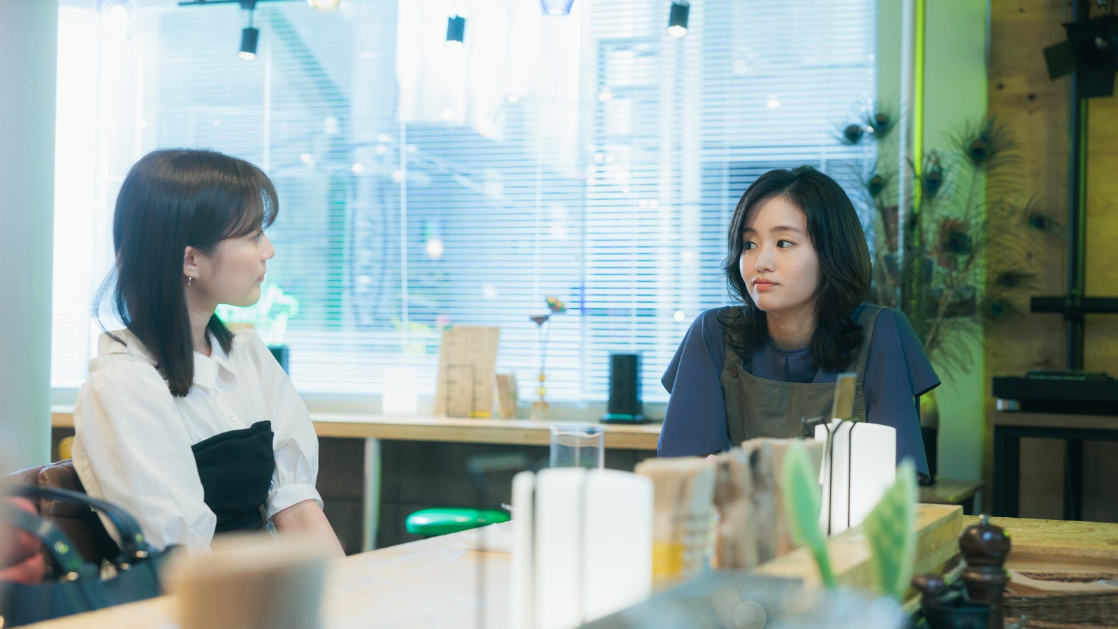 生田絵梨花、藤原さくら「こっち向いてよ向井くん」最終話より（C）日本テレビ