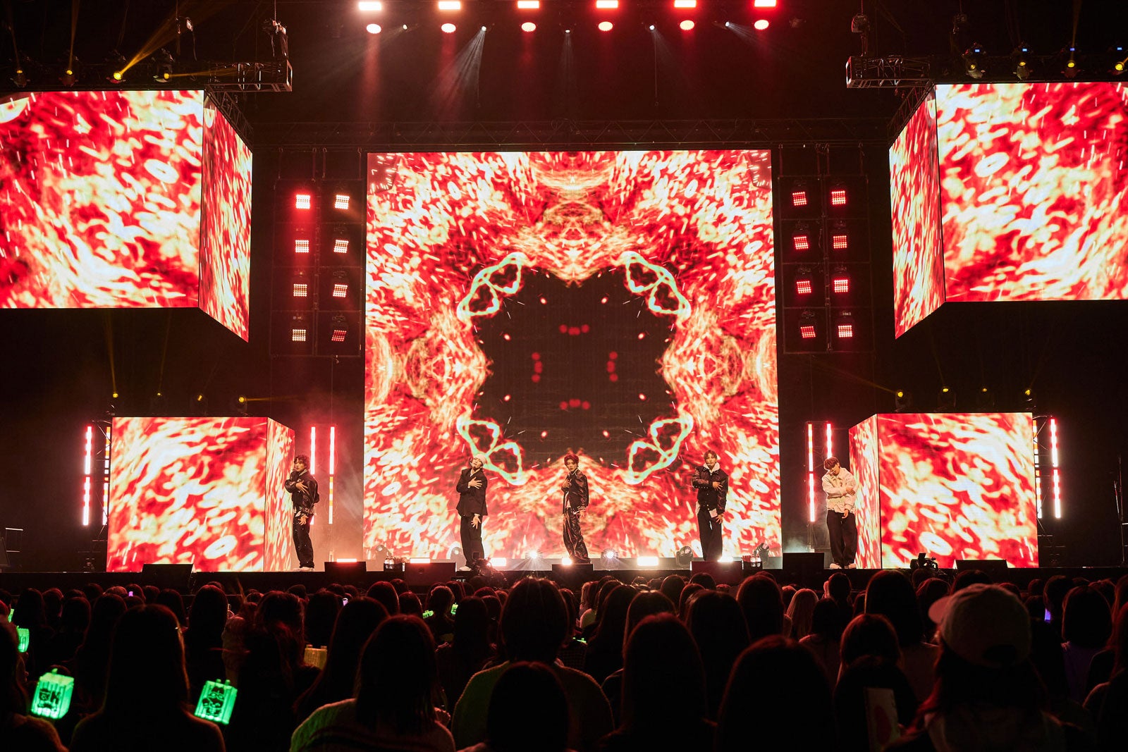 POW／Photo by 曽我美芽