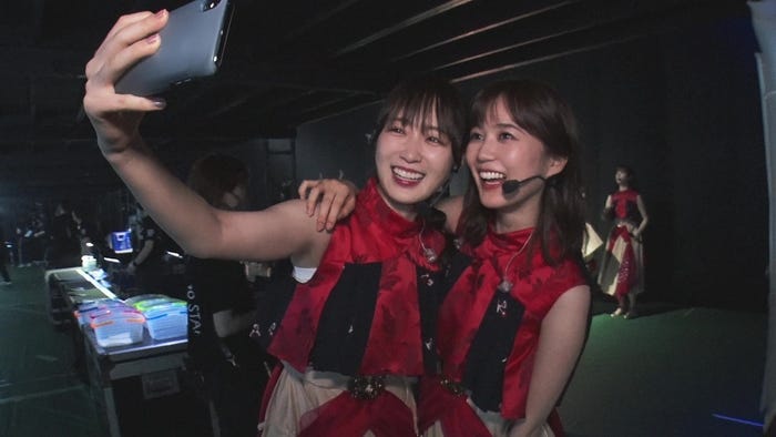 生田絵梨花(右)「乃木坂46 新メンバーオーディション」CM (提供写真)