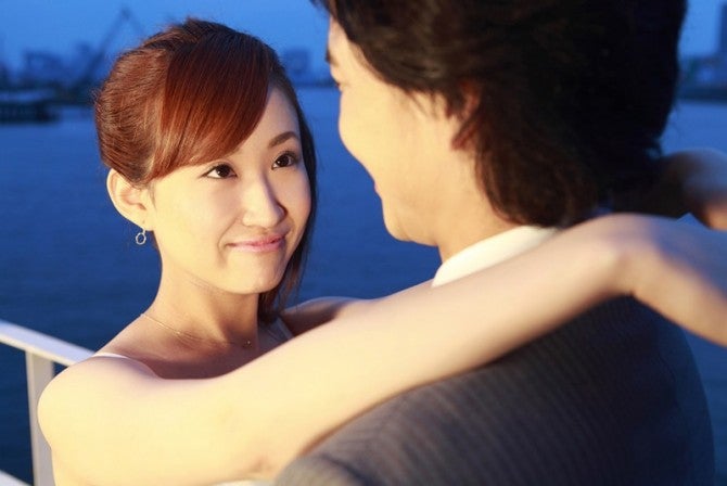 男慣れしてるっ 駆け引き上手な女性の特徴 6選 モデルプレス