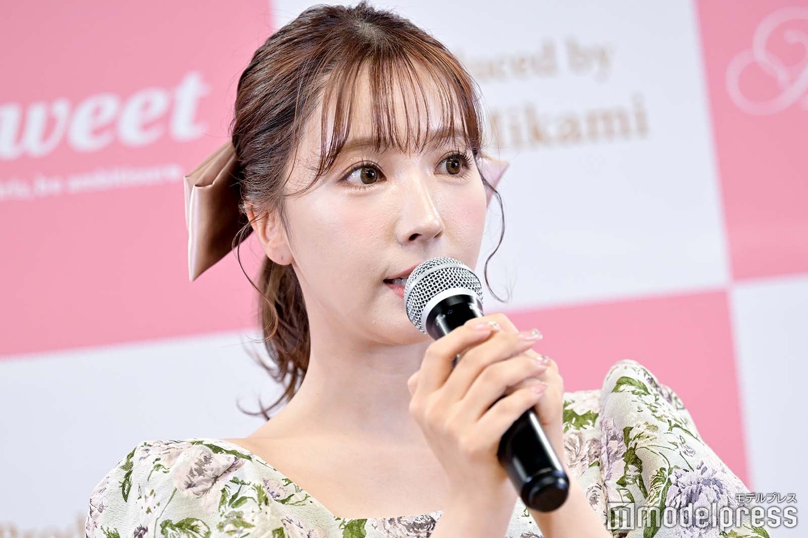 三上悠亜（C）モデルプレス