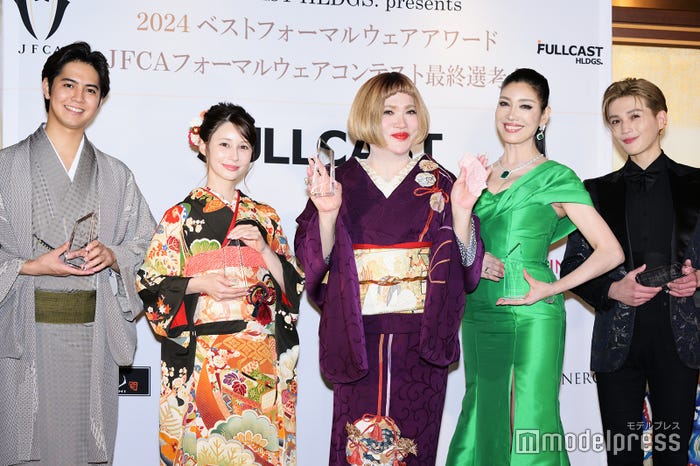 片寄涼太、ダレノガレ明美、IKKO、アンミカ、八木勇征(C)モデルプレス