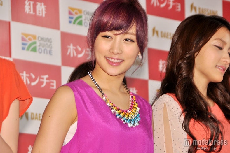 （左から）ニコル