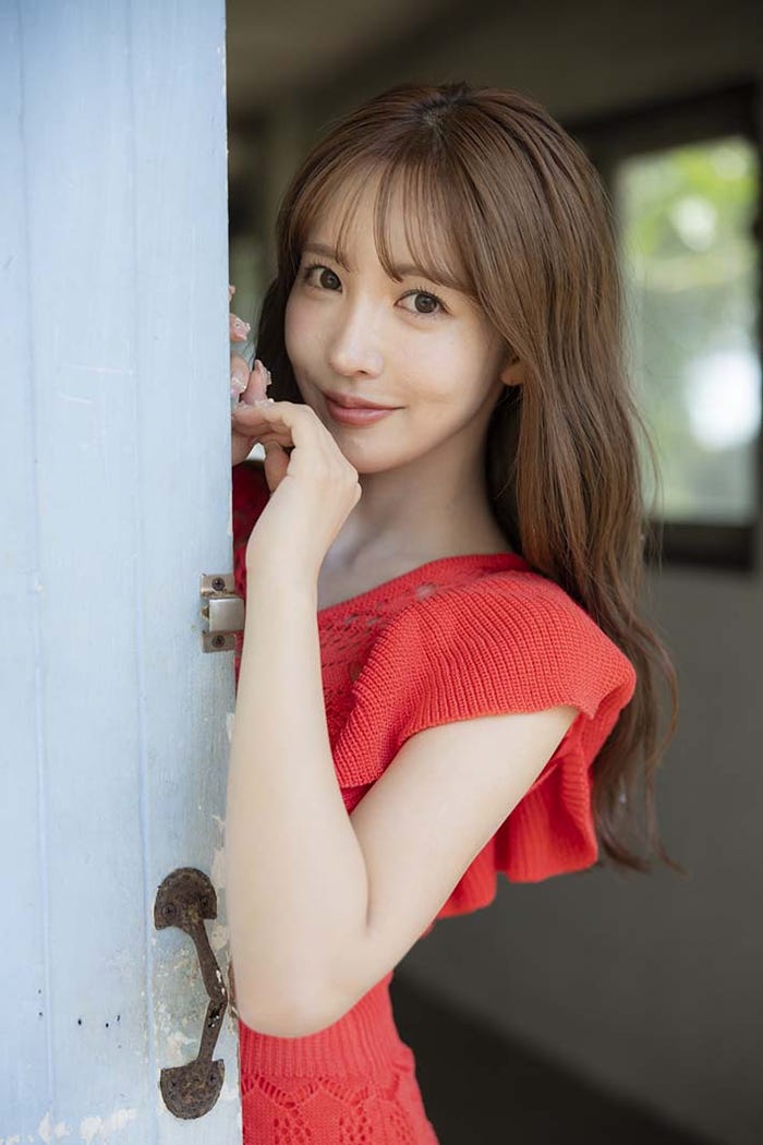 三上悠亜「Last your...」(C)双葉社/撮影:上野勇