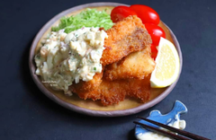 魚嫌いの子供でも食べられる サーモンフライ の作り方 モデルプレス 魚嫌いの子供でも食べられる サーモンフライ の作り方 モデルプレス
