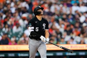 村上宗隆が決勝27号弾！打線爆発でタイガースを圧倒 ホ軍は重要な首位攻防3連戦初戦を制す 地区優勝へ価値ある1勝 連発のバルガス「大きな意味がある」