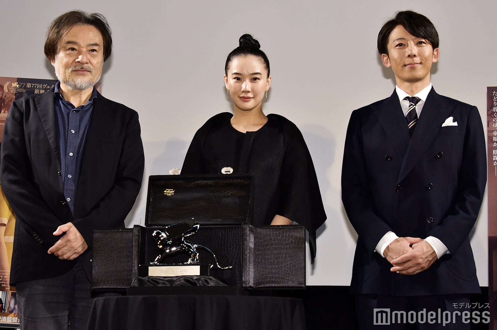 黒沢清監督、蒼井優、高橋一生（C）モデルプレス