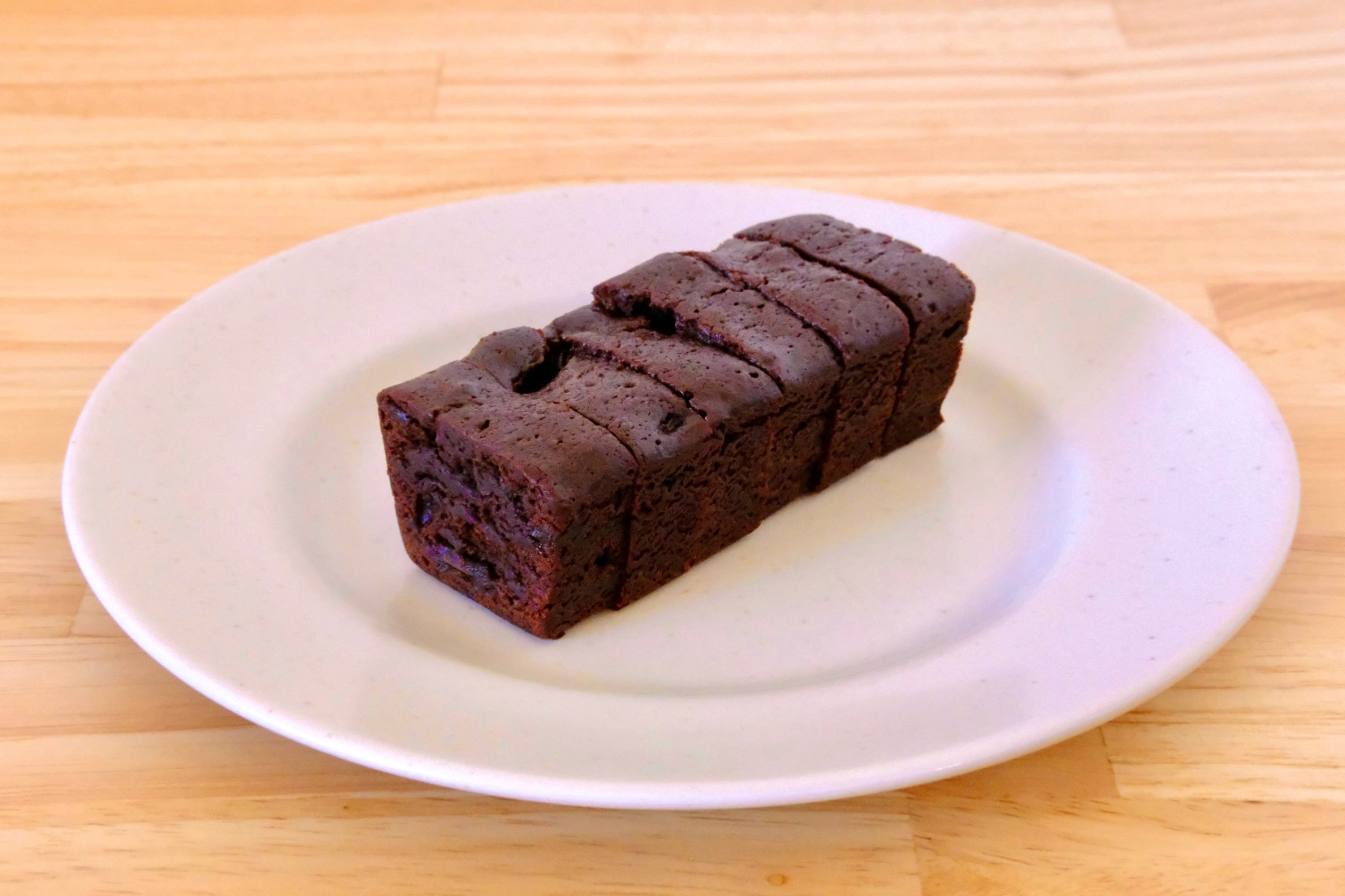 ファミリーマート　ラムレーズンチョコケーキ