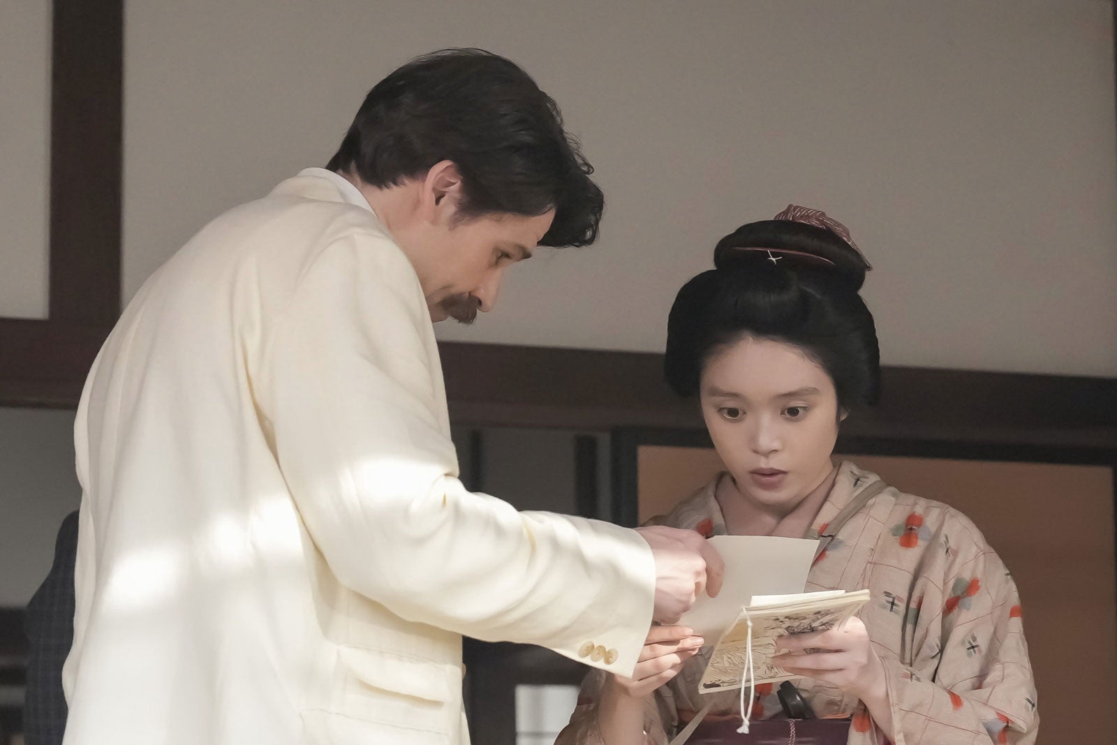 トミー・バストウ、高石あかり「ばけばけ」第37話（C）NHK