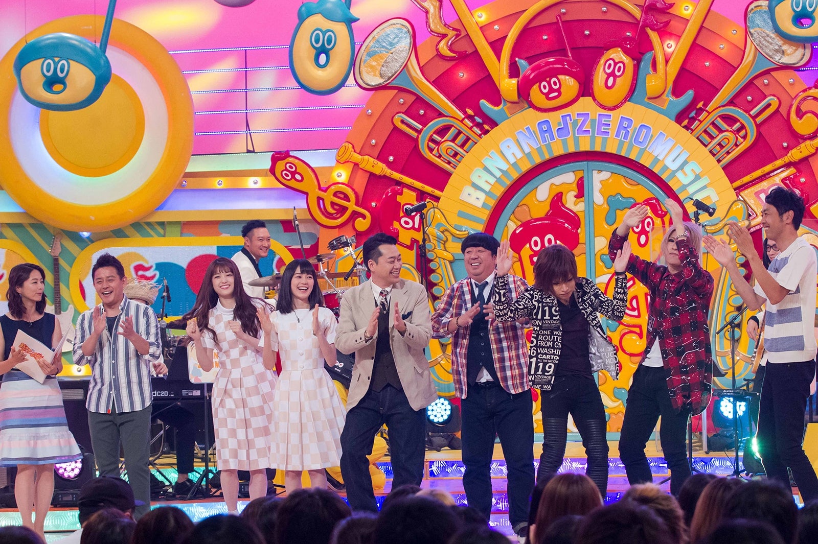 画像1/4) 乃木坂46秋元真夏、チャイナドレス姿披露 豪華