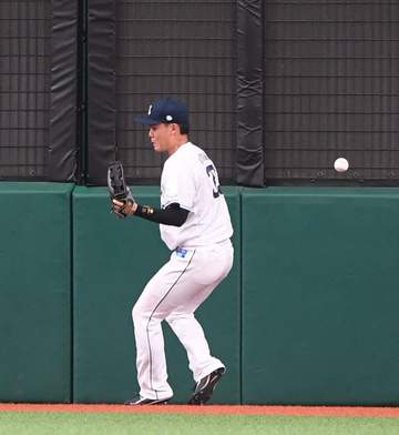 西武ドラ3・秋山が初回に失策 この日1軍初昇格→即「6番・中堅」でスタメンも痛いミス 先制点を奪われる