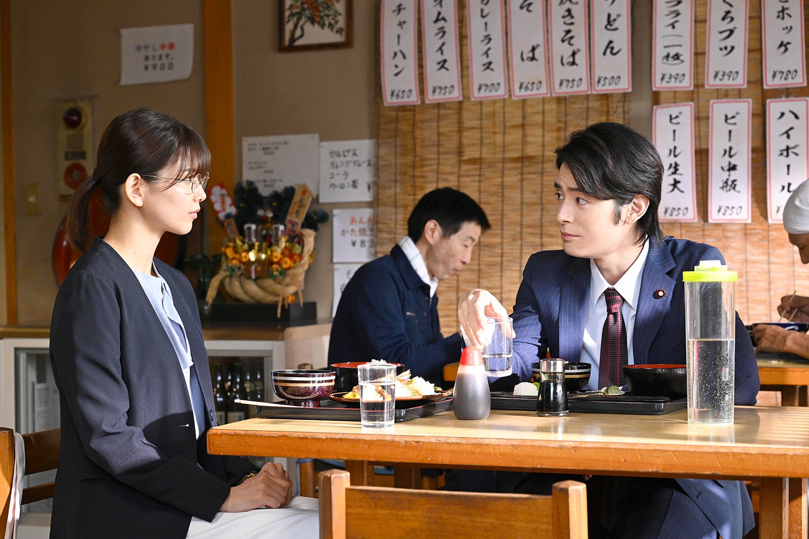 渡邉理佐、塩野瑛久「ブラックファミリア～新堂家の復讐～」第6話より（C）読売テレビ