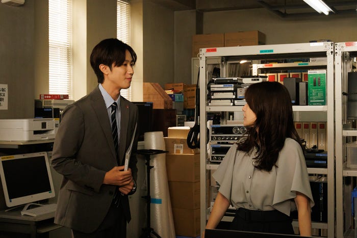 阿部亮平、大島優子「GO HOME~警視庁身元不明人相談室~」第7話より(C)日本テレビ